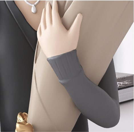 Bình cắm hoa cô gái tóc trang trí phòng khách