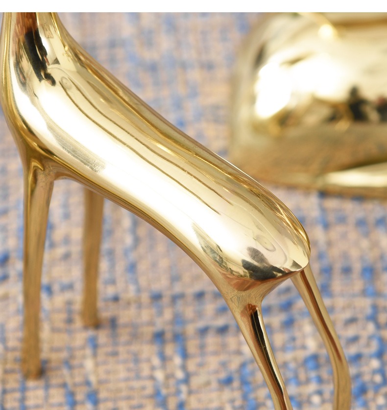 cap huou trang tri bang dong