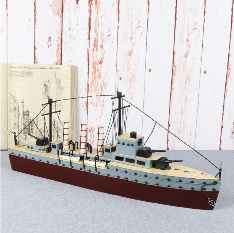 Mô hình tàu chiến kim loại cổ điển