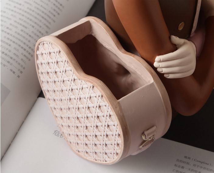 tuong co gai trang tri