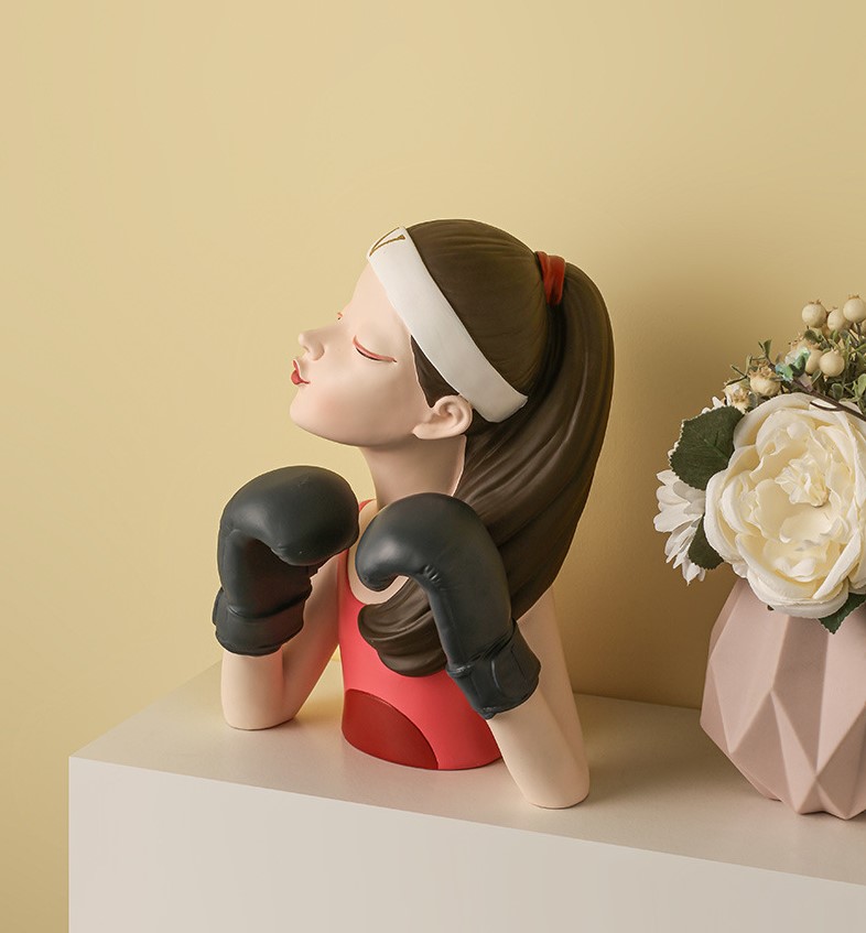 tuong co gai trang tri phong khach