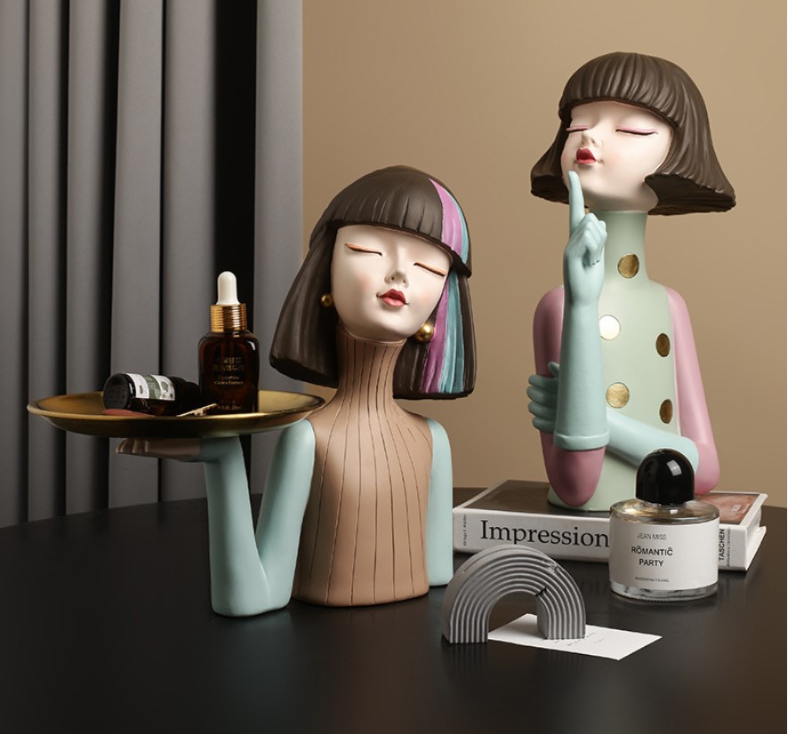 tuong co gai trang tri phong khach