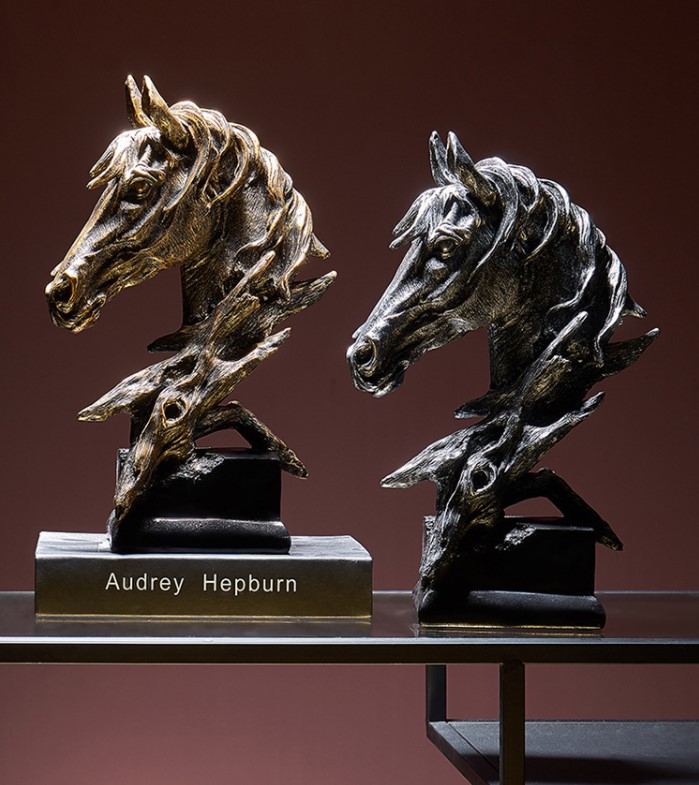 dau ngua trang tri noi that