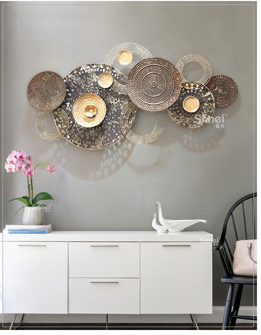 tranh kim loai treo tuong