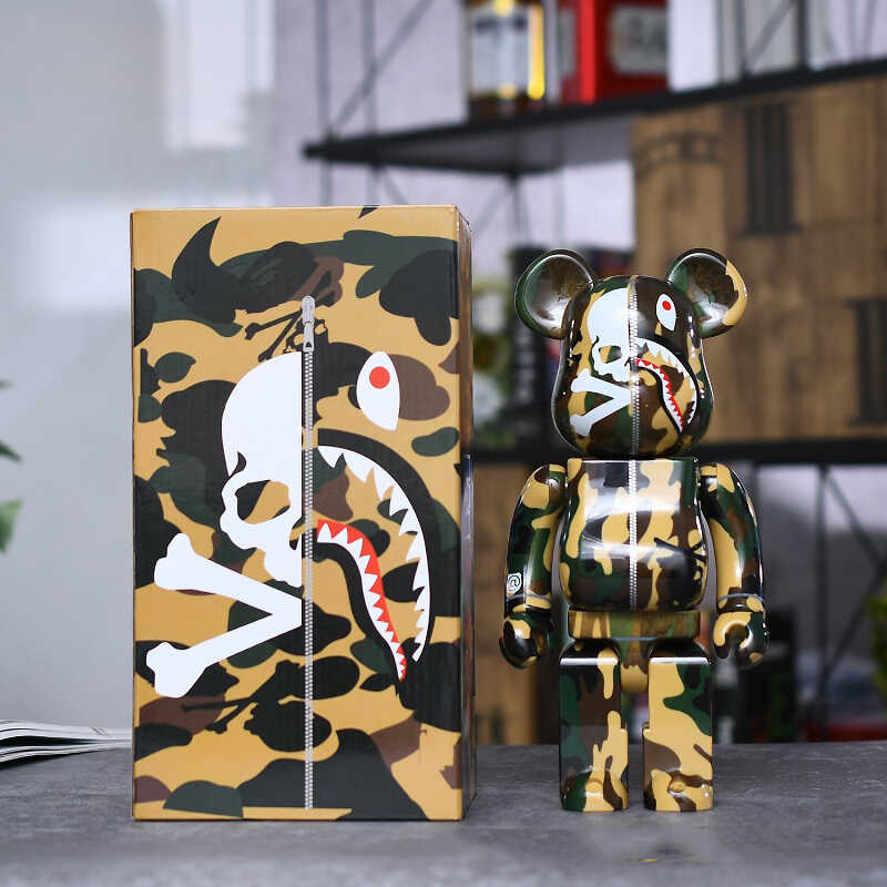 Gấu Bear ngụy trang cá mập size để bàn