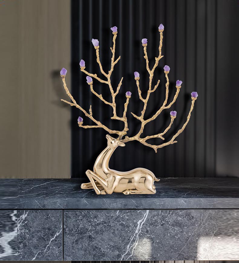 Tượng hươu đồng gắn đá thạch anh tím