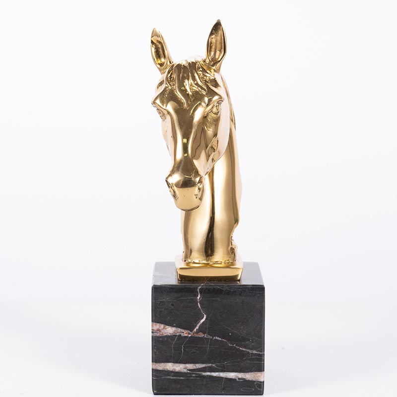 Tượng đầu ngựa đồng thích hợp trang trí phòng khách