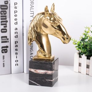 Tượng đầu ngựa đồng thích hợp trang trí phòng khách
