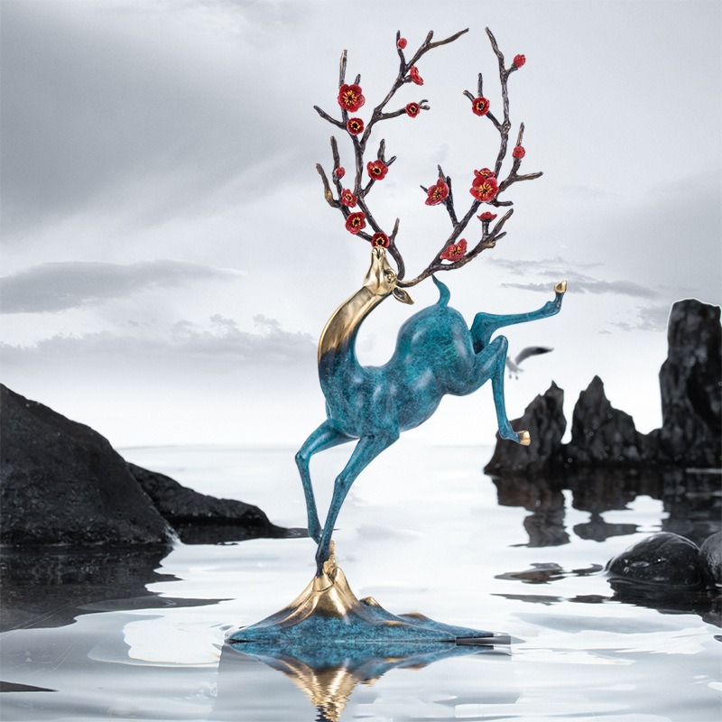 Tượng hươu phong thủy sừng hoa mai đỏ