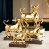 Tượng trâu đồng phong thủy trang trí phòng khách