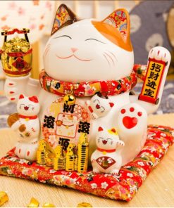 Mèo may mắn vẫy tay mang lại tài lộc
