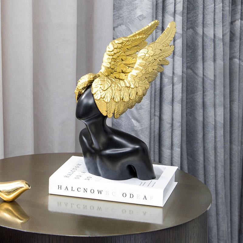 Tượng nghệ thuật “Tiên hắc ám”