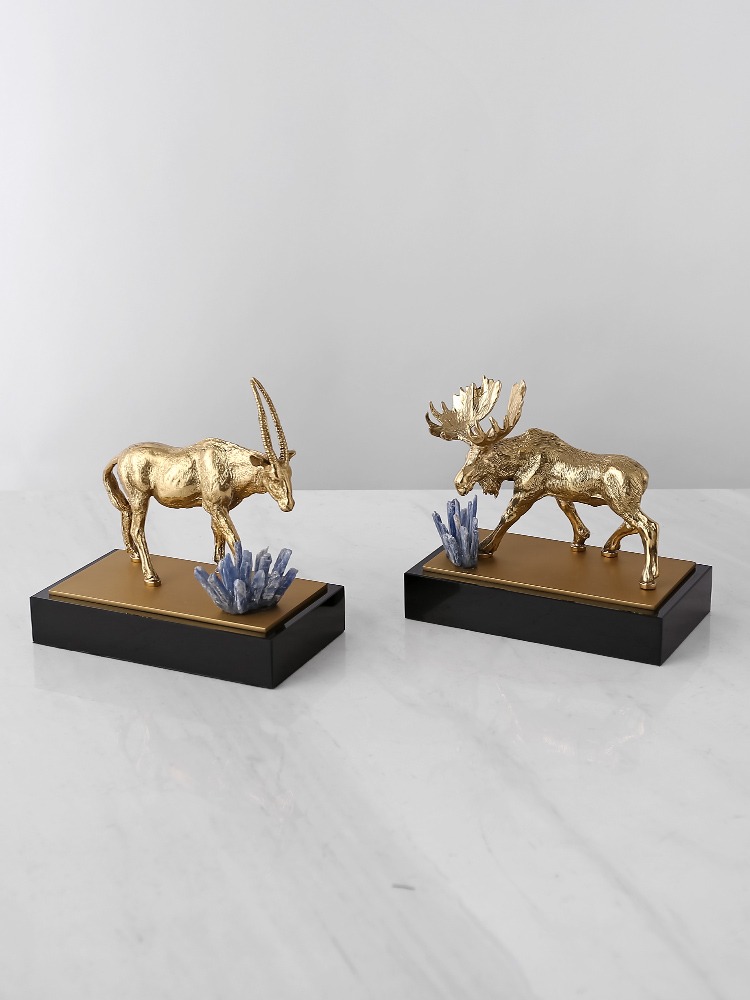 Con nai sừng tấm