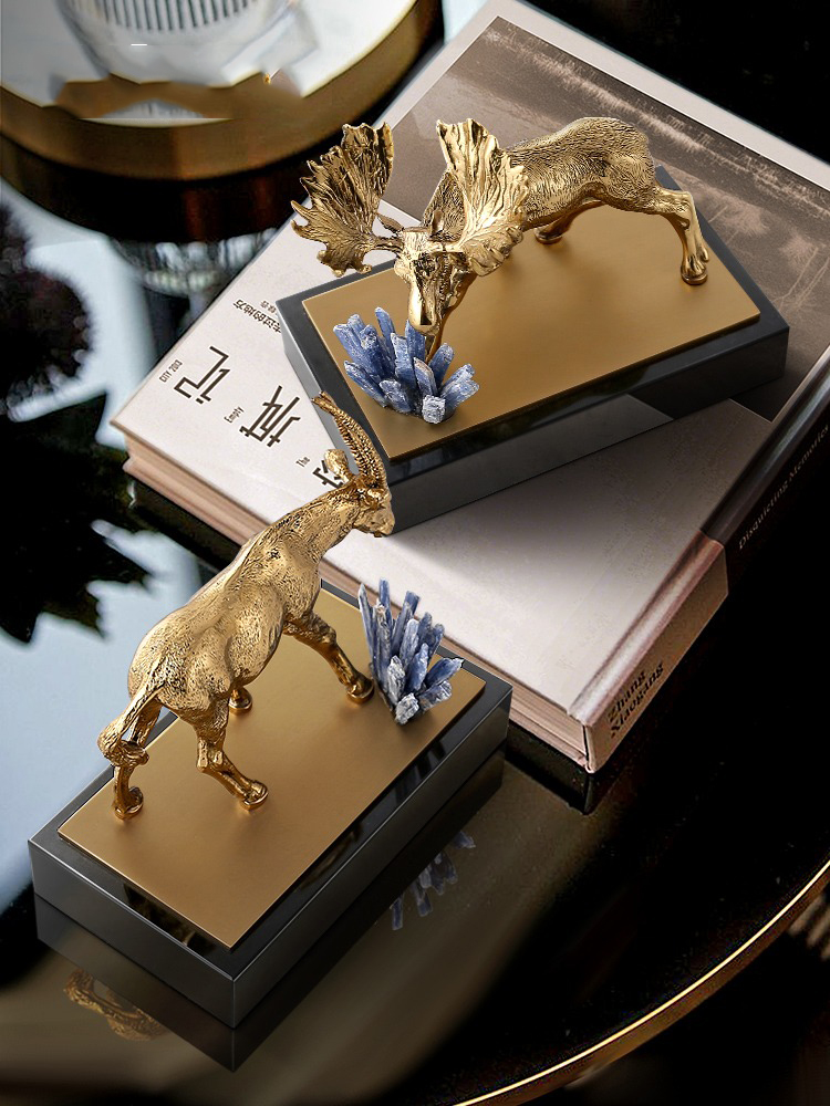 Con nai sừng tấm