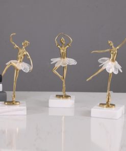 Bộ 3 nghệ sĩ múa ballet