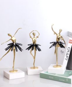 Bộ 3 nghệ sĩ múa ballet