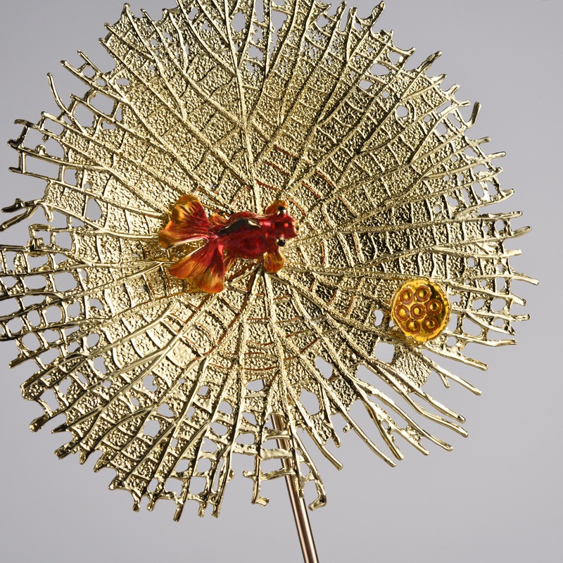 Mô hình lá sen bằng kim loại