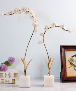 Cành hoa mận trắng