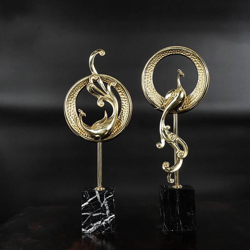 Đôi công phượng decor phòng khách