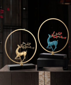 Mẫu hươu decor phòng khách sang trọng