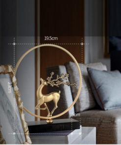 Mẫu hươu decor phòng khách sang trọng