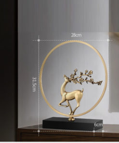 Mẫu hươu decor phòng khách sang trọng