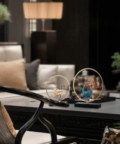 Mẫu hươu decor phòng khách sang trọng