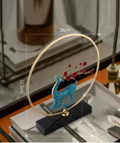 Mẫu hươu decor phòng khách sang trọng