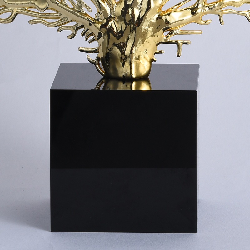 mo hinh cay kim loai de da