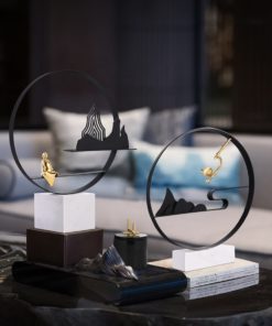 Mẫu thiền dưới núi