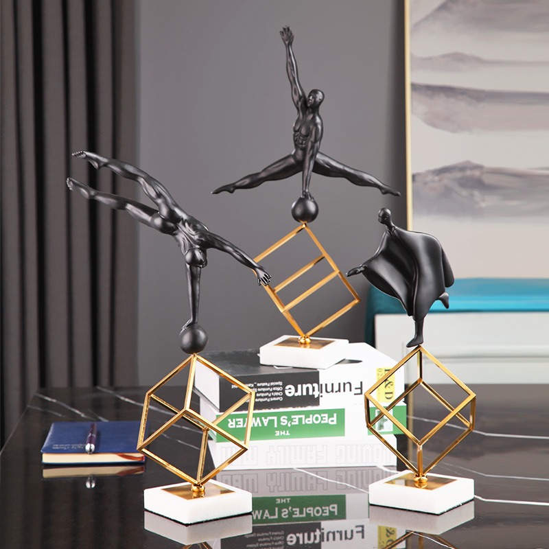 Nghệ sĩ xiếc trang trí