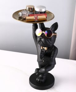 Chó nhỏ bưng khay xinh xắn