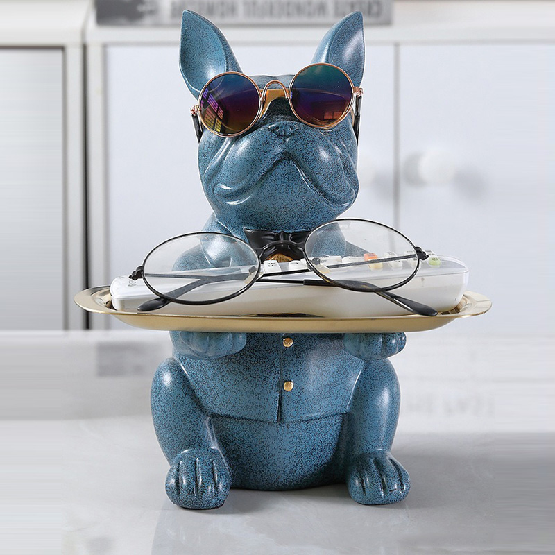 cho bung khay 1 Chó nhỏ bưng khay xinh xắn