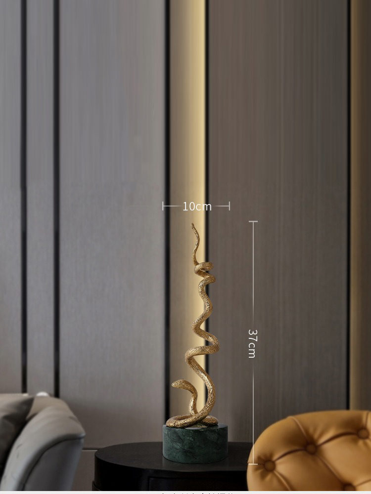 Tượng con rắn bằng đồng trang trí