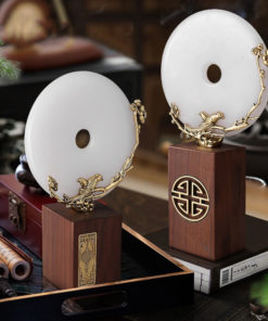 Đồng điếu ngọc bích trang trí phòng khách