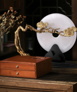 Decor cây tùng dưới trăng
