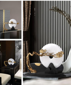 Decor cây tùng dưới trăng