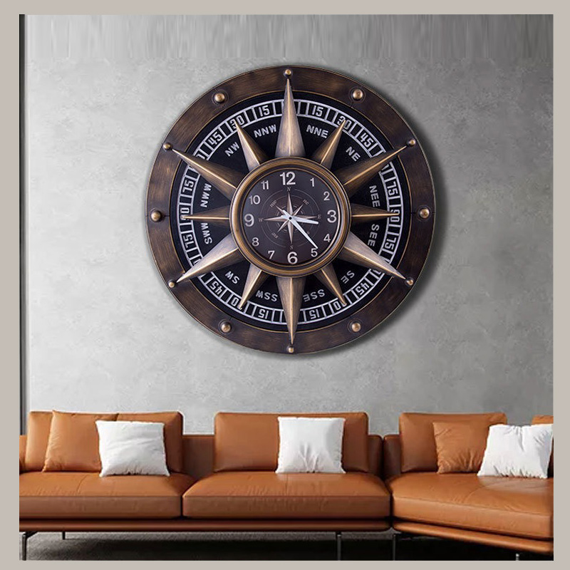 Đồng hồ hình la bàn độc đáo