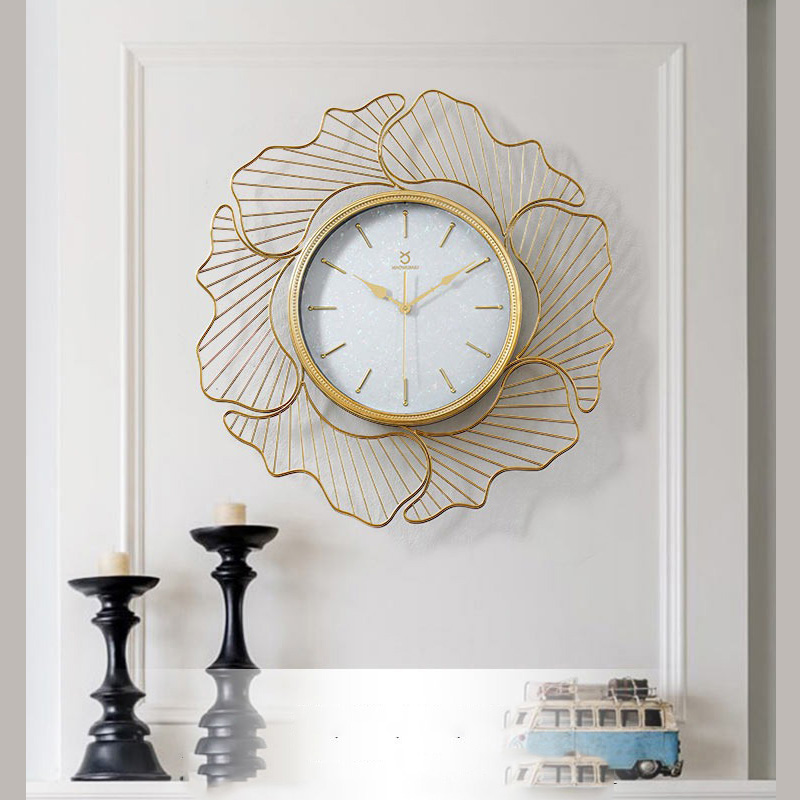 Đồng hồ treo tường hình bông hoa