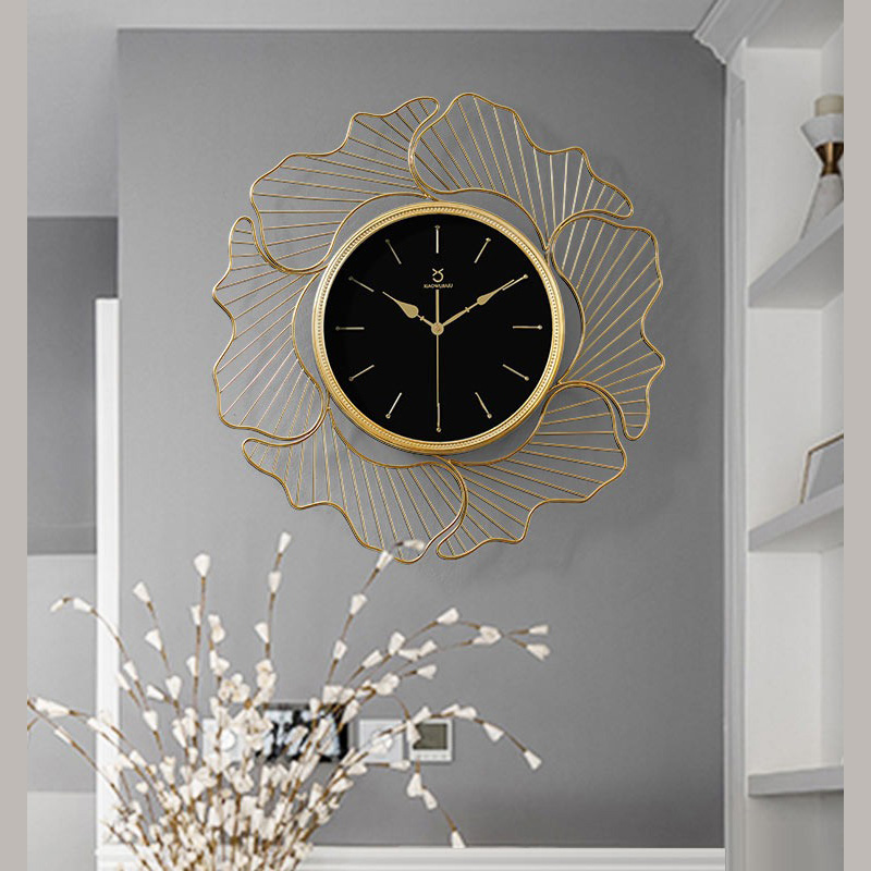 Đồng hồ treo tường hình bông hoa
