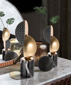 Bình hoa dạng hình học trang trí