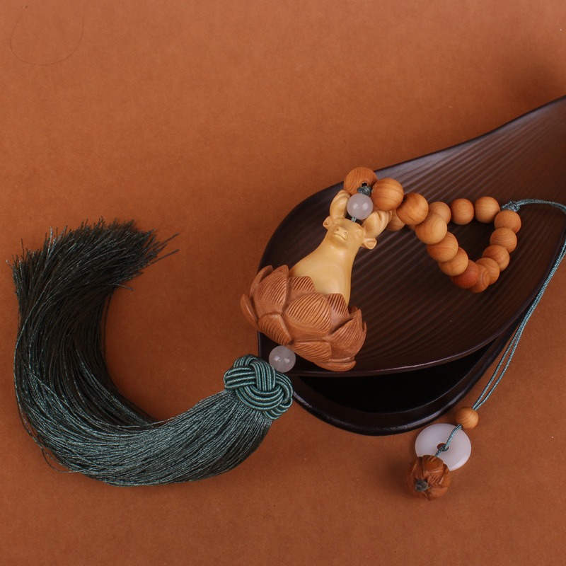 6_O1CN01Kja4vV1DJLwSy9JBp_!!3985600195-0-cib Khánh treo ô tô mặt Phật điêu khắc ý nghĩa