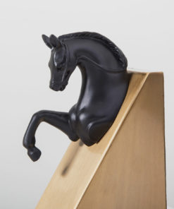 Chặn sách hình đầu ngựa bắt mắt