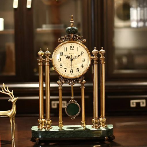Mẫu đồng hồ quả lắc cổ để bàn phòng khách