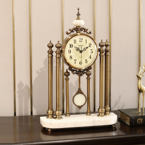 Mẫu đồng hồ quả lắc cổ để bàn phòng khách