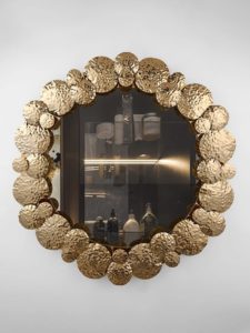 Cận cảnh mẫu gương decor phòng khách