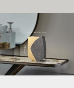 Lọ hoa trang trí sang trọng bắt mắt