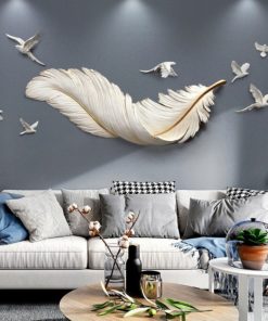 Lông vũ treo tường phòng khách
