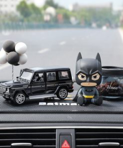 Mô hình Batman và xe hơi trang trí