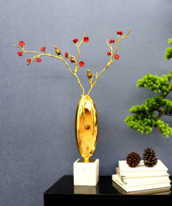 Mô hình hoa mai đỏ bắt mắt người nhìn